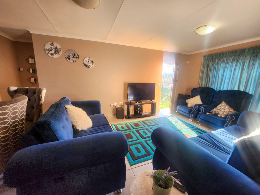 3 Bedroom Property for Sale in Ellaton North West